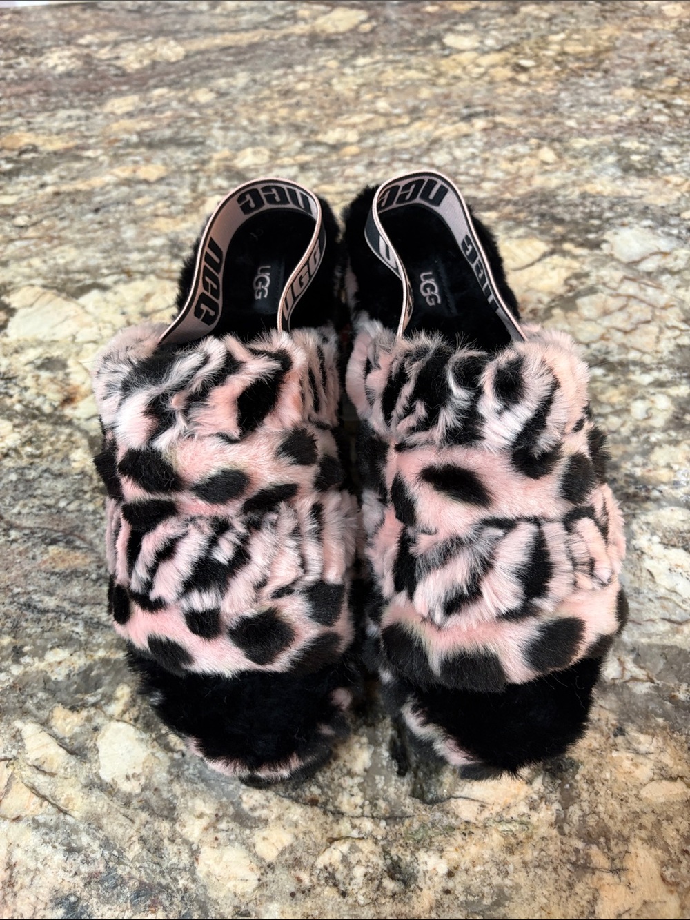 NWT UGG Pink and Black Leopard Faux Fur Slide Sandals